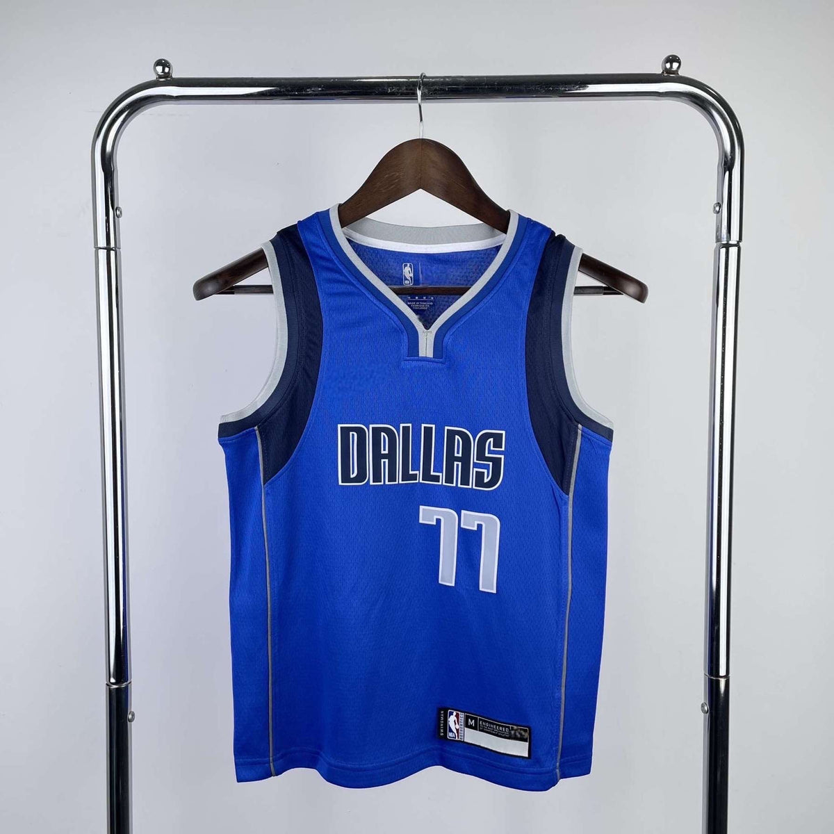 Dallas Mavericks Icon (Kids)- #77
