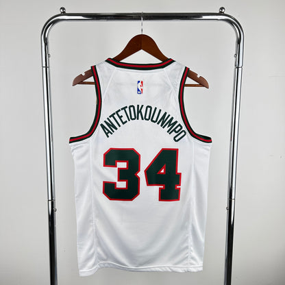 Milwaukee Bucks Classic (17/18)