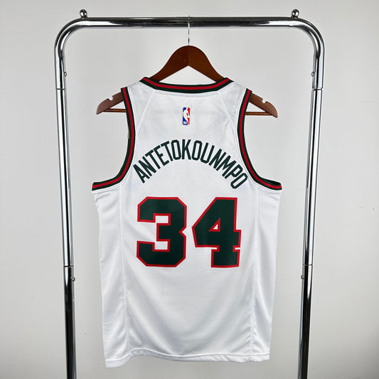 Milwaukee Bucks Classic (17/18)