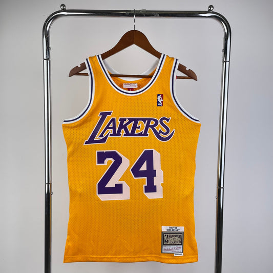 Los Angeles Lakers Retro (2007)- #24