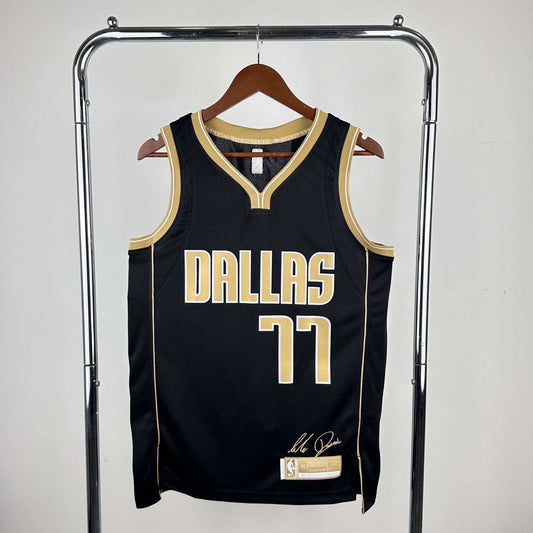 Dallas Mavericks (Special)- #77