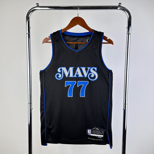 23/24 Dallas Mavericks