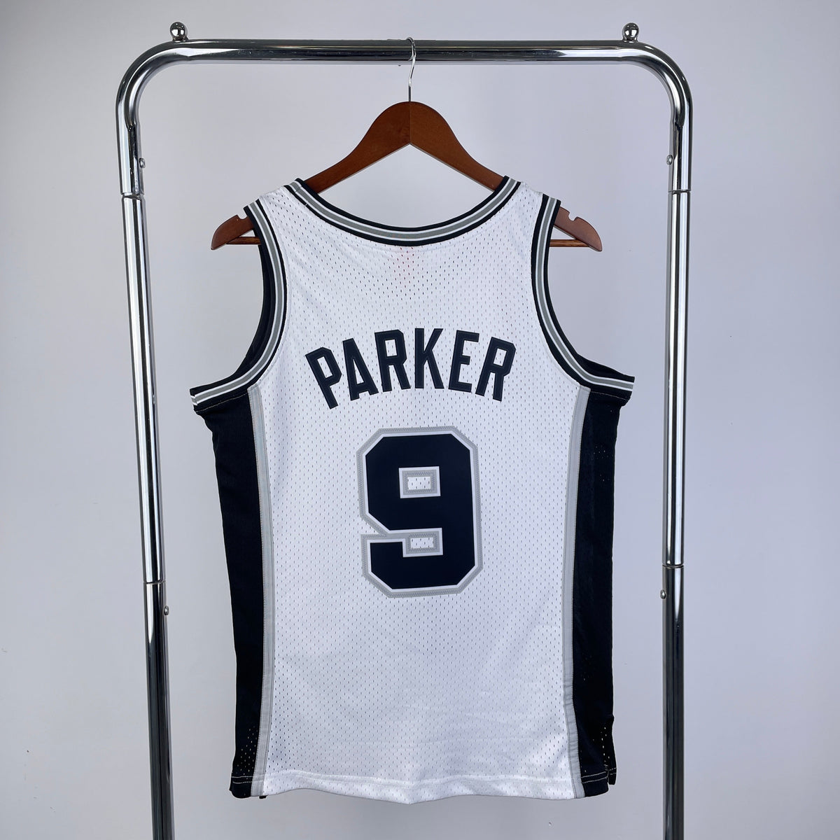 San Antonio Spurs Retro (2002) - Tony Parker #9
